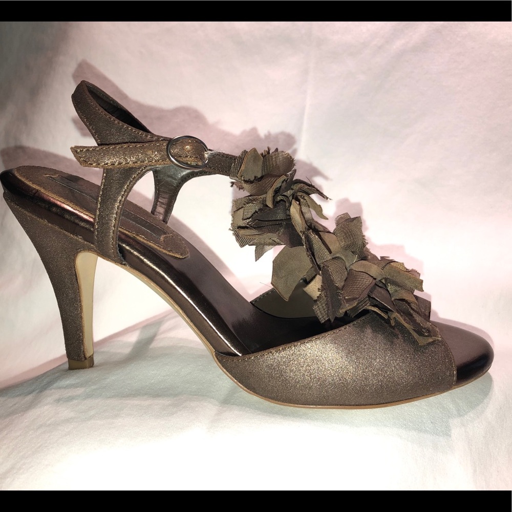 BR metallic brown 3” heels with peep-toe & strap